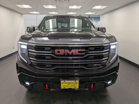 Used 2024 GMC Sierra 1500 AT4 w/ Technology Package image 2