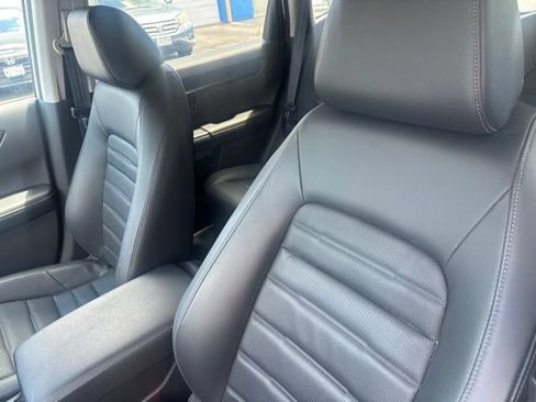 Used 2023 Honda CR-V EX-L image 8