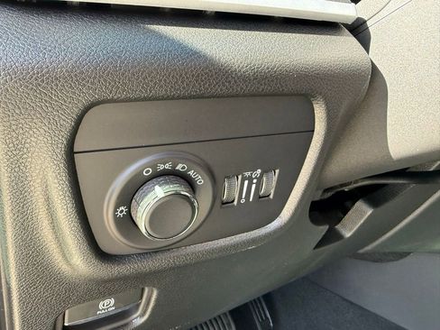 New 2025 Jeep Grand Cherokee Laredo w/ Trailer Tow Package image 15