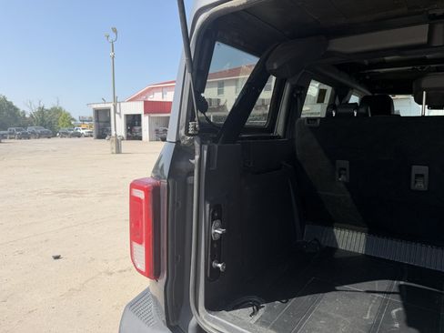 Used 2022 Ford Bronco Black Diamond AWD/4WD image 5