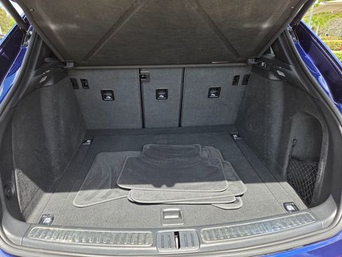 Used 2024 Porsche Macan w/ Premium Plus Package image 25