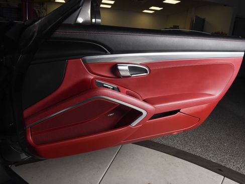 Used 2018 Porsche 911 Carrera S RWD image 19
