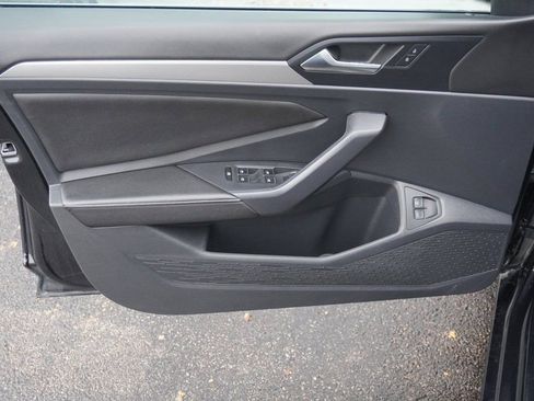 Used 2024 Volkswagen Jetta S image 8