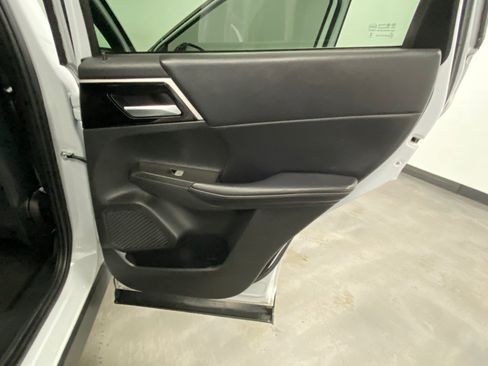 Used 2023 Mitsubishi Outlander SE Black Edition AWD/4WD image 43
