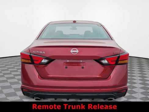 Certified 2025 Nissan Altima 2.5 SR w/ SR Premium Package FWD image 4