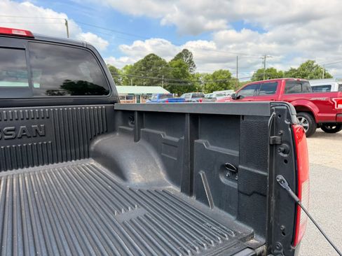 Used 2015 Nissan Frontier Desert Runner RWD image 12
