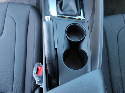 New 2026 Hyundai Elantra SE image 17