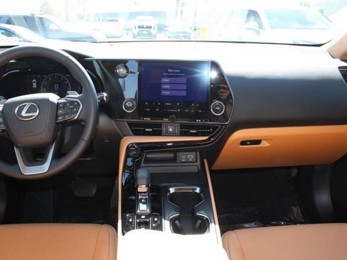 Certified 2025 Lexus NX 250 FWD w/ Premium Package image 10