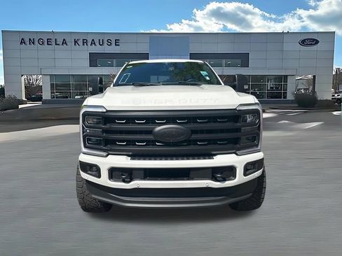 Used 2023 Ford F250 Platinum w/ FX4 Off-Road Package AWD/4WD image 2