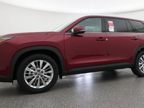 New 2026 Toyota Grand Highlander Platinum image 18