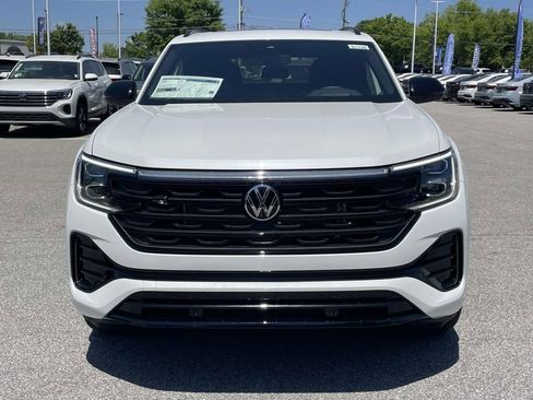 New 2026 Volkswagen Atlas Cross Sport SEL R-Line AWD/4WD image 2
