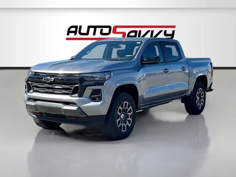 Used 2024 Chevrolet Colorado Z71 w/ Z71 Convenience Package 2 image 3