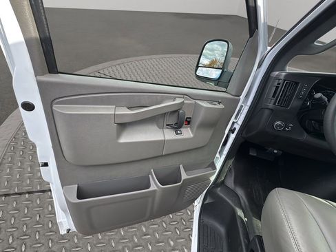 New 2025 Chevrolet Express 2500 w/ Driver Convenience Package image 31