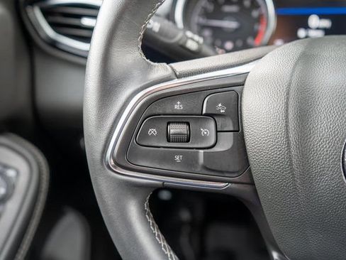 Used 2021 Buick Encore GX Preferred w/ Cold Weather Comfort Package AWD/4WD image 24