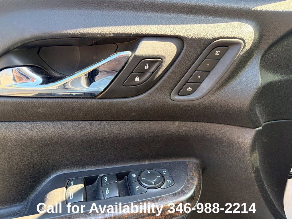 Used 2020 GMC Acadia Denali w/ Technology Package FWD image 11