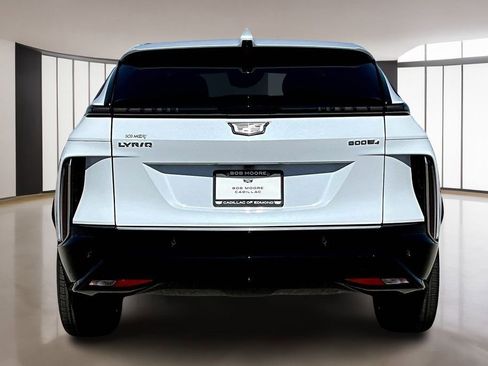 New 2026 Cadillac Lyriq Luxury image 4