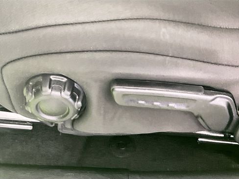 Used 2021 Jeep Wrangler Willys image 15