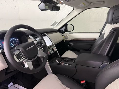 New 2026 Land Rover Discovery S AWD/4WD image 16