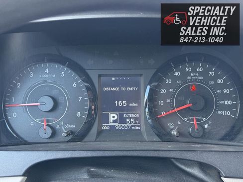 Used 2017 Toyota Sienna LE image 40