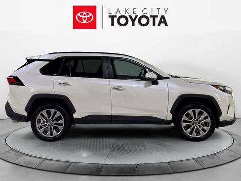 Used 2022 Toyota RAV4 Limited image 9
