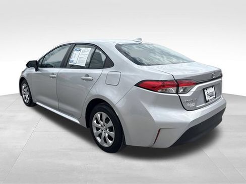 Used 2024 Toyota Corolla LE FWD image 9