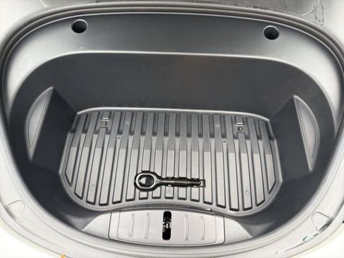 Used 2021 Tesla Model 3 Performance image 20
