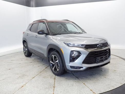 Used 2023 Chevrolet TrailBlazer RS w/ Sun and Liftgate Package AWD/4WD image 7