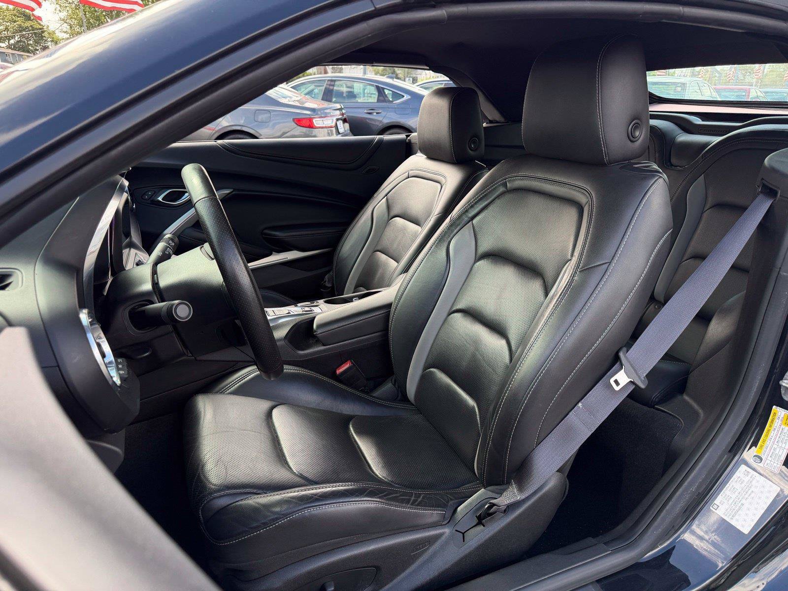 Used 2016 Chevrolet Camaro LT RWD image 14