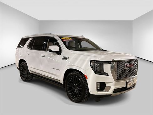 Used 2023 GMC Yukon Denali w/ Denali Reserve Package image 7