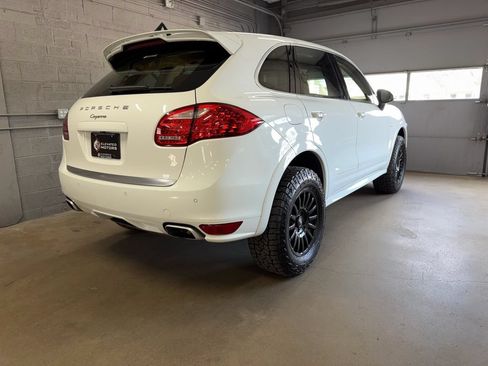 Used 2014 Porsche Cayenne Diesel AWD/4WD image 5
