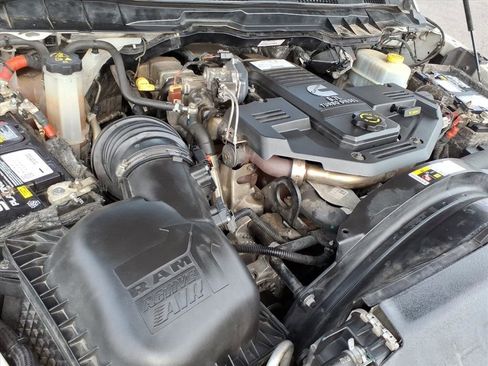 Used 2018 RAM 2500 Laramie image 37