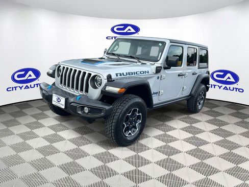 Used 2023 Jeep Wrangler Unlimited Rubicon 4xe w/ Cold Weather Group AWD/4WD image 9