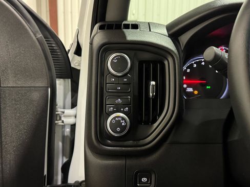 Used 2020 GMC Sierra 2500 4x4 Regular Cab w/ Convenience Package image 15