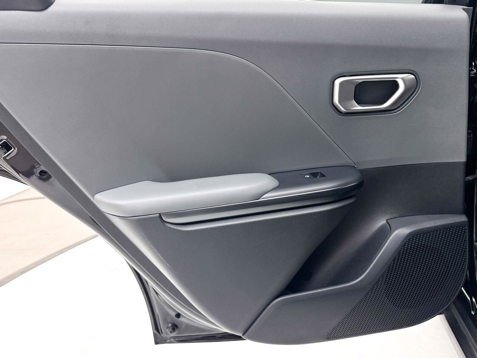 Used 2025 Kia K4 FWD image 29