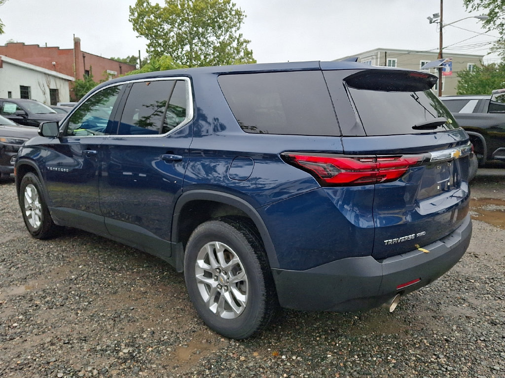 Used 2023 Chevrolet Traverse LS w/ Safety Package AWD/4WD image 6