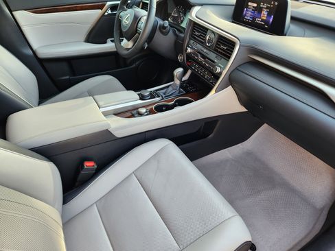 Used 2017 Lexus RX 350 FWD w/ Premium Package image 16