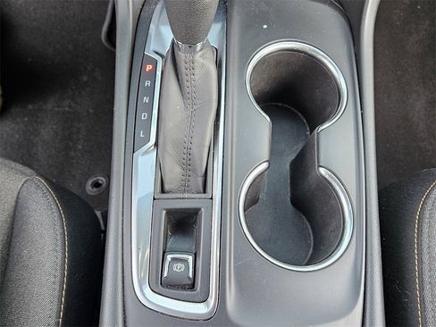 Used 2020 Chevrolet Equinox LT image 18