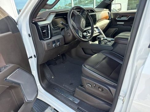 Used 2023 GMC Sierra 1500 Denali RWD image 4