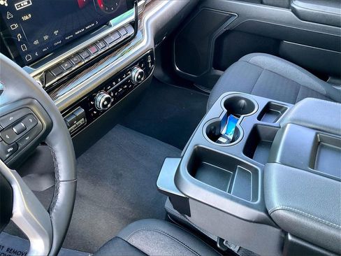 Used 2024 GMC Sierra 1500 Elevation image 19