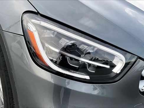 Used 2021 Mercedes-Benz GLC 300 4MATIC image 30