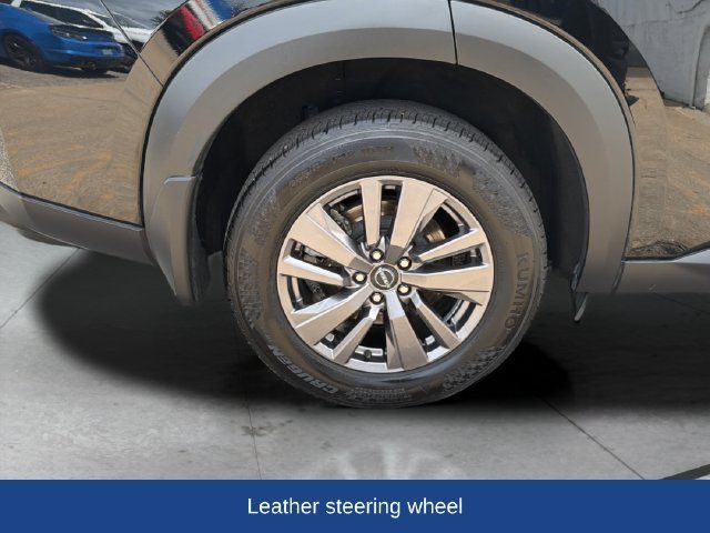 Used 2023 Nissan Pathfinder SV AWD/4WD image 31