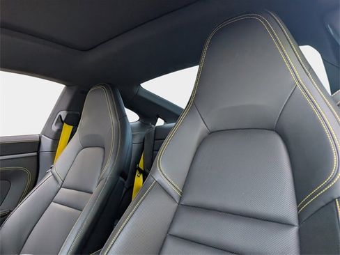 Used 2023 Porsche 911 Carrera image 11