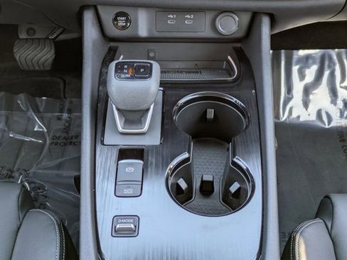 Used 2025 Nissan Rogue SL w/ SL Premium Package FWD image 21