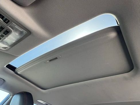 Used 2019 Toyota Highlander SE AWD/4WD image 47