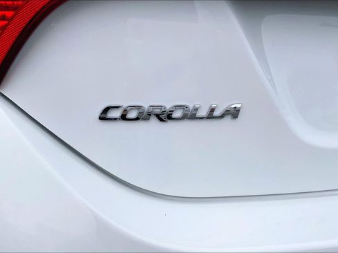 Used 2019 Toyota Corolla LE image 22