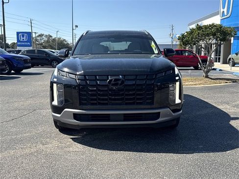 Used 2023 Hyundai Palisade Limited image 3