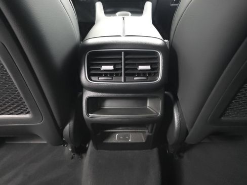 Used 2025 Mercedes-Benz GLE 450e 4MATIC image 29