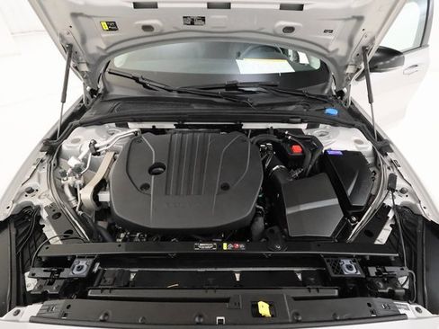Used 2024 Volvo S60 B5 Plus image 5