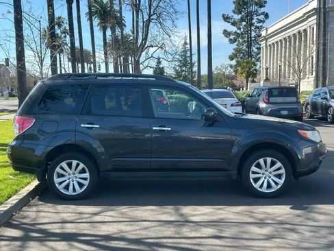 Used 2013 Subaru Forester 2.5X Premium image 5