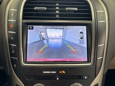 Used 2019 Lincoln Nautilus Select AWD/4WD image 28